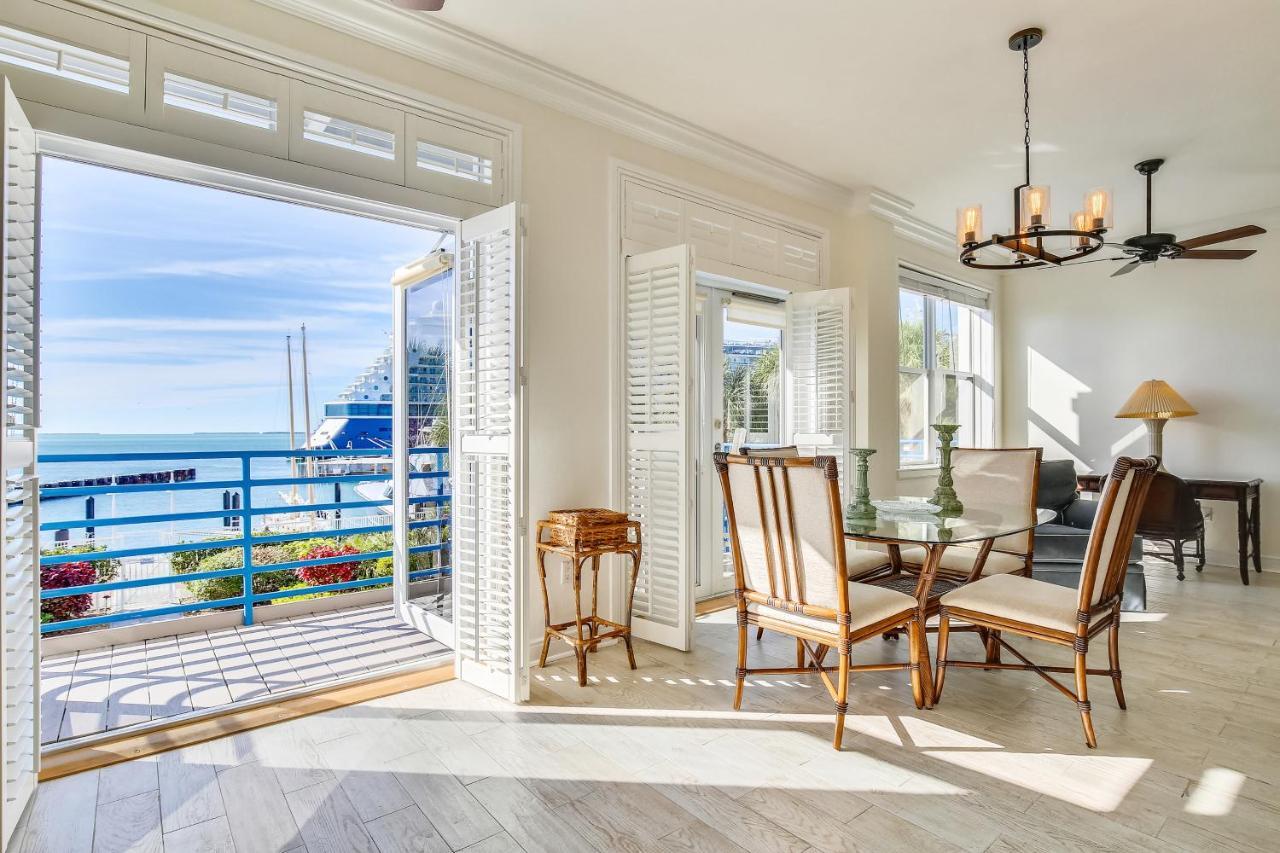 Sunset At Harbour Place Key West Exterior foto